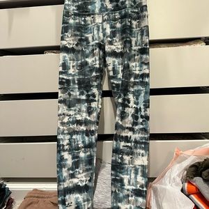 Multicolor green white black leggings